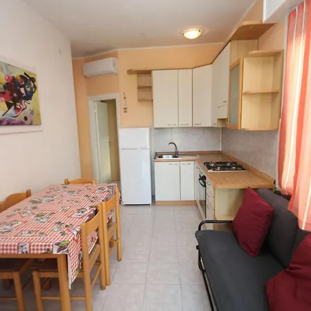 Cozy Flat With Outdoor Space *